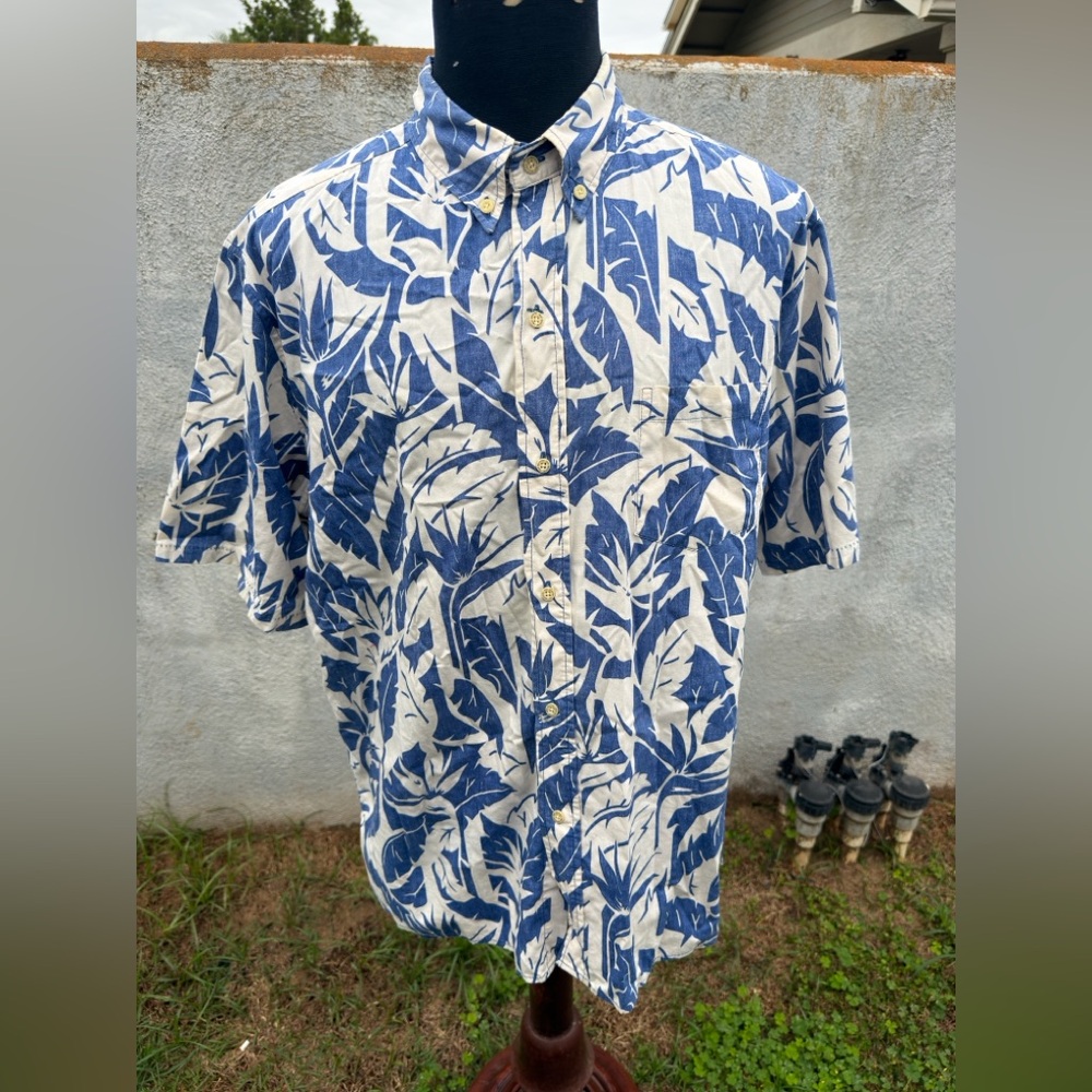 PreOwned Reyn Spooner Classic Hawaiian Print Full Button Blue/White Men's XL